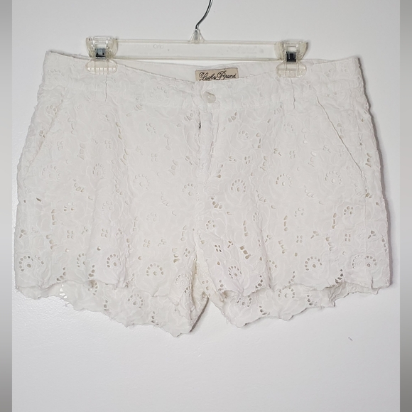 Lucky Brand Pants - LUCKY BRAND -size 32- white lace shorts - low rice pockets-cotton lining
